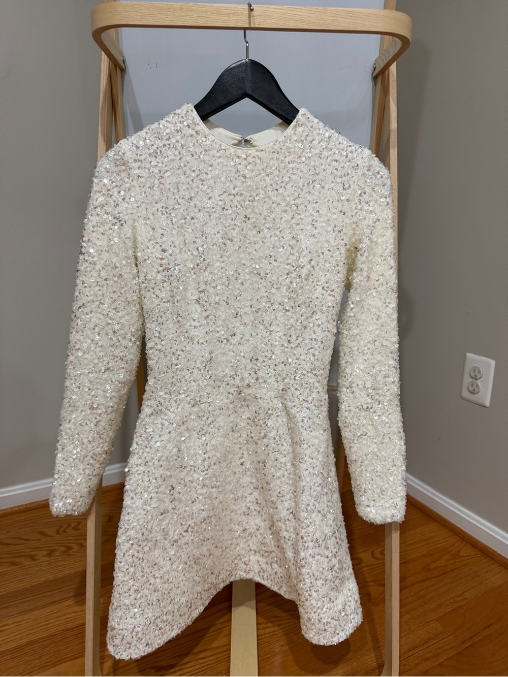 Helsi Sparkling Bridal White Long Sleeve Sequin Dress Small